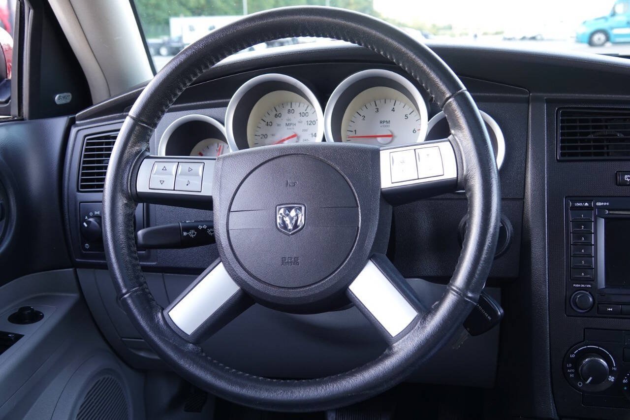 Used 2006 Dodge Magnum R/T w/ Convenience Group II RWD image 70