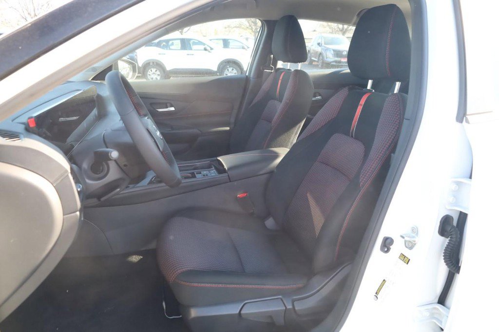 New 2026 Nissan Sentra SR w/ Floor Mat Package FWD image 20