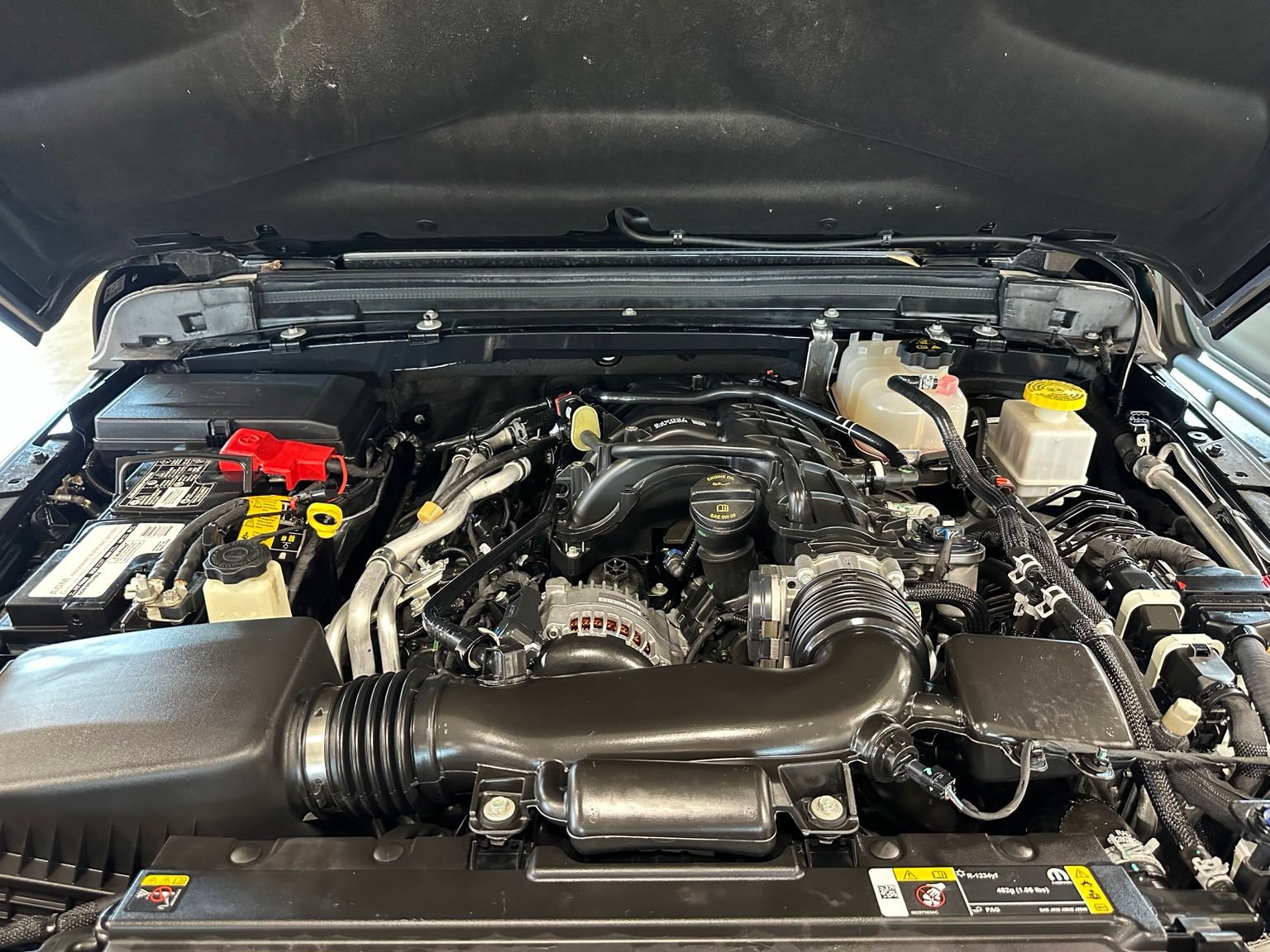 Used 2023 Jeep Gladiator Mojave w/ LED Lighting Group AWD/4WD image 40
