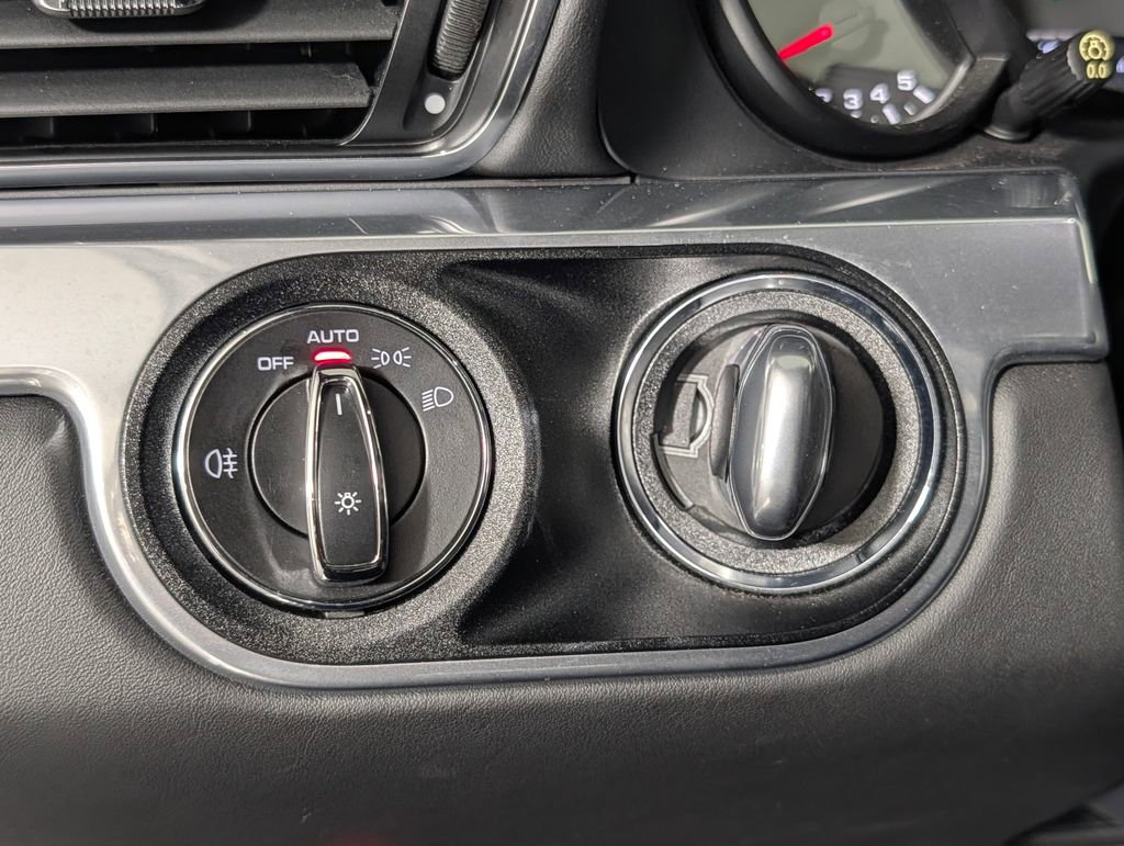 Certified 2019 Porsche 911 Turbo image 34