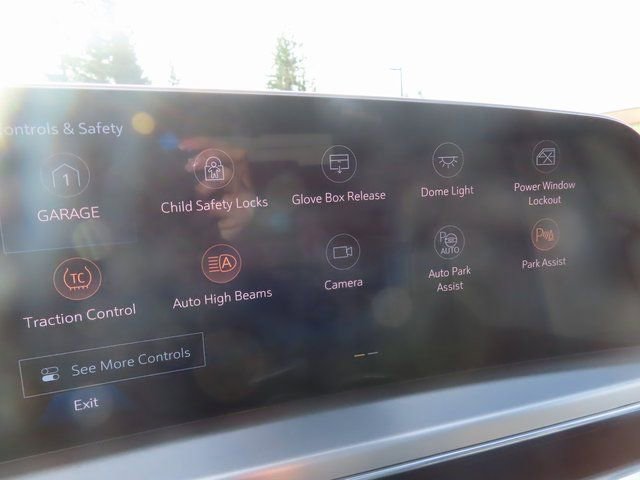 Used 2024 Cadillac Lyriq Luxury image 30