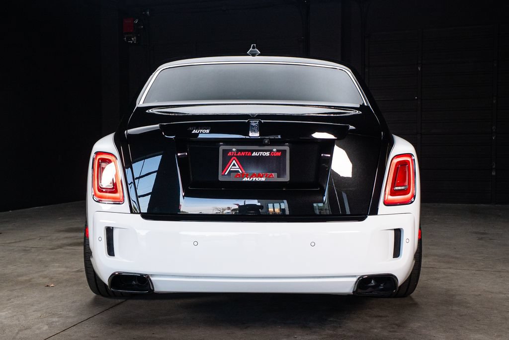 Used 2022 Rolls-Royce Phantom Sedan w/ The Phantom Package RWD image 24