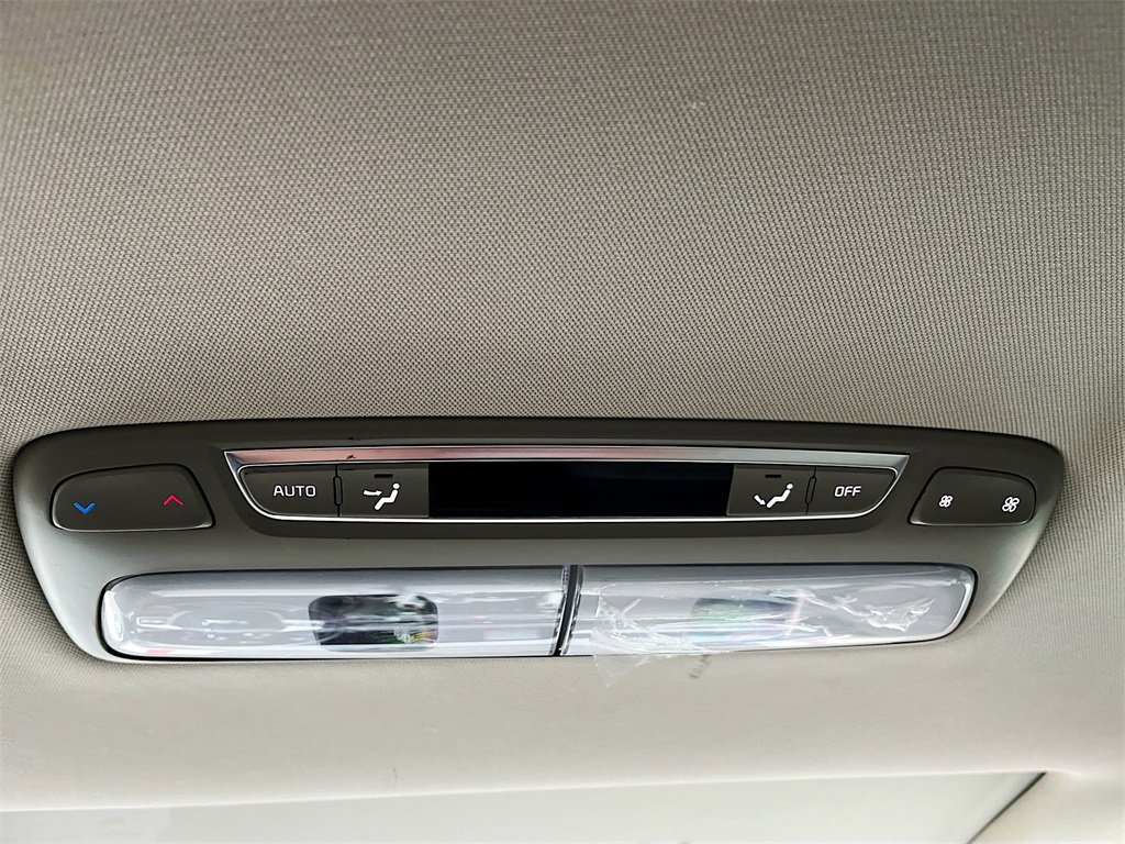 Used 2024 Kia Telluride EX w/ EX Captain's Chair Package image 28