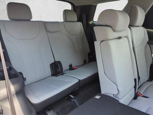 Used 2025 Hyundai Palisade SE FWD image 27