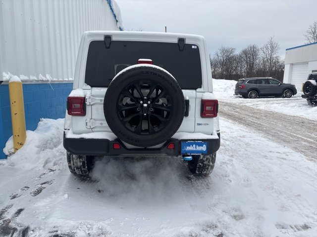 Used 2024 Jeep Wrangler Unlimited Sahara w/ Technology Group image 6