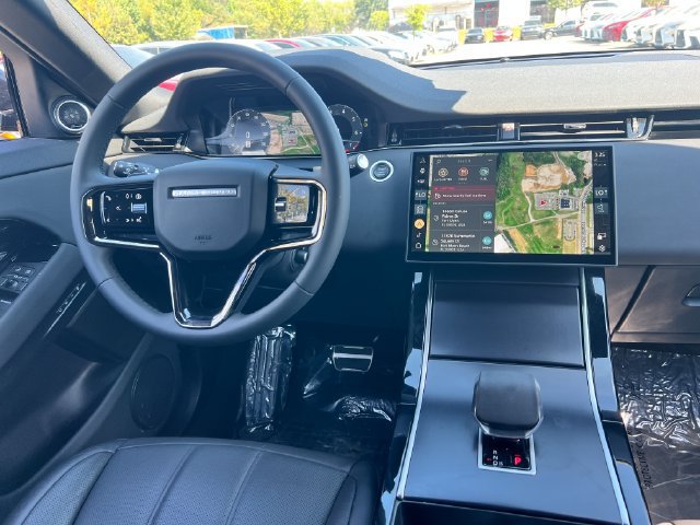Used 2026 Land Rover Range Rover Evoque Dynamic SE AWD/4WD image 15
