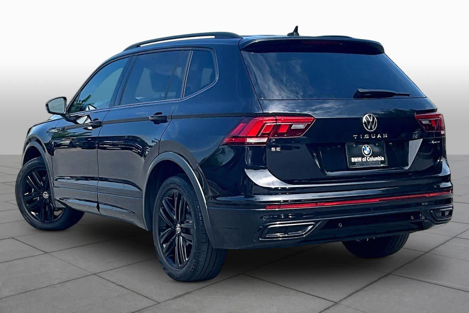 Used 2022 Volkswagen Tiguan SE R-Line AWD/4WD image 11