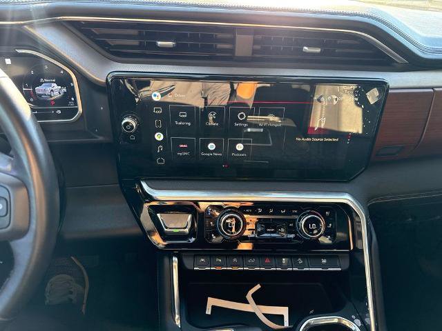 Used 2022 GMC Sierra 1500 Denali w/ Denali Reserve Package AWD/4WD image 7