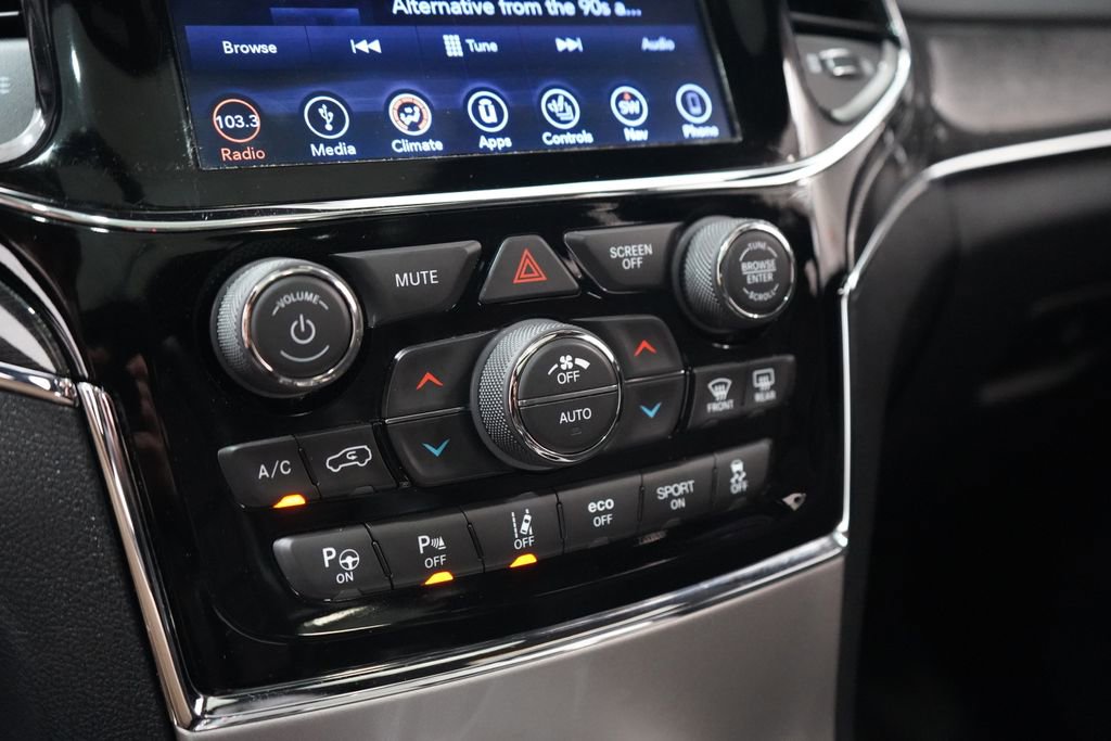 Used 2019 Jeep Grand Cherokee Trailhawk w/ Trailhawk Luxury Group image 27