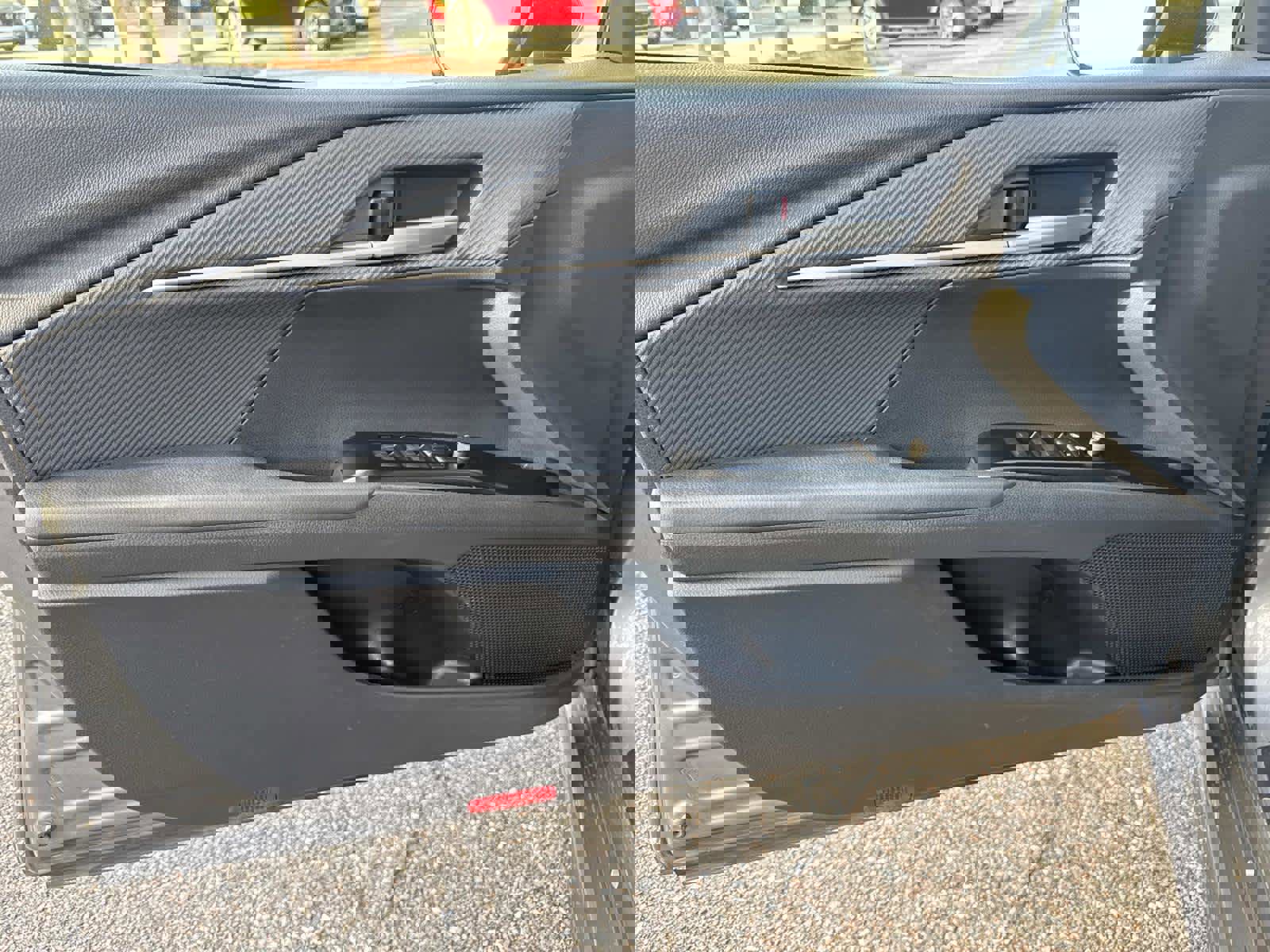 Used 2025 Toyota Camry SE image 17