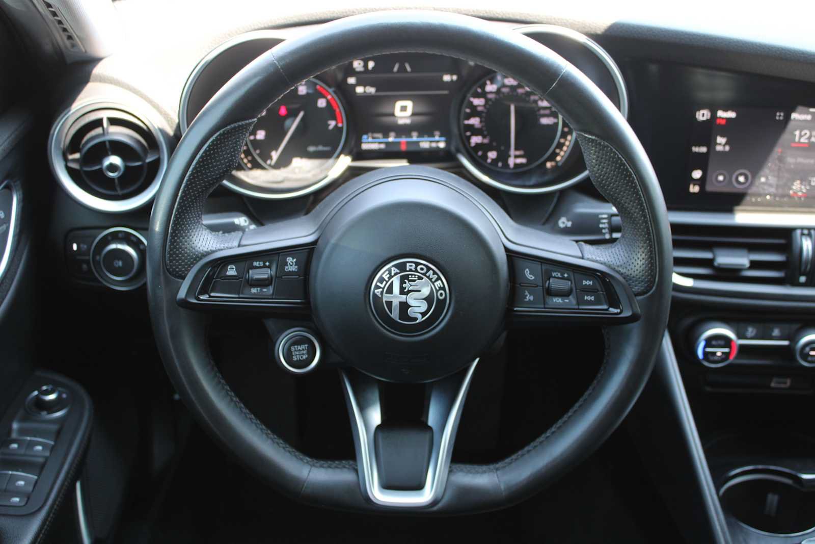 Used 2021 Alfa Romeo Giulia Sprint w/ Nero Edizione RWD image 12