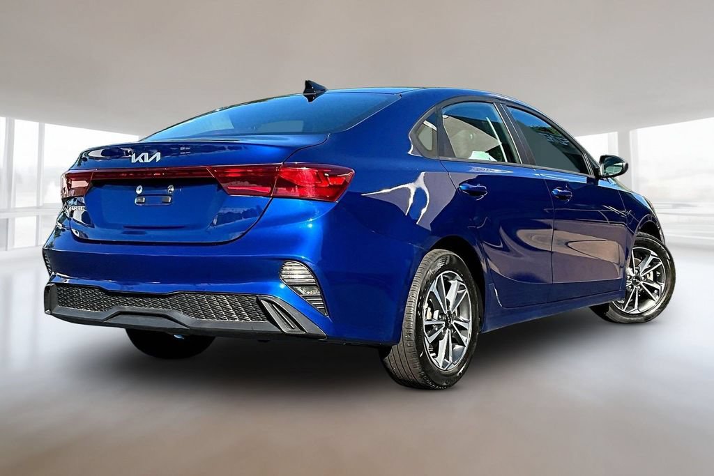 Used 2023 Kia Forte LXS FWD image 6
