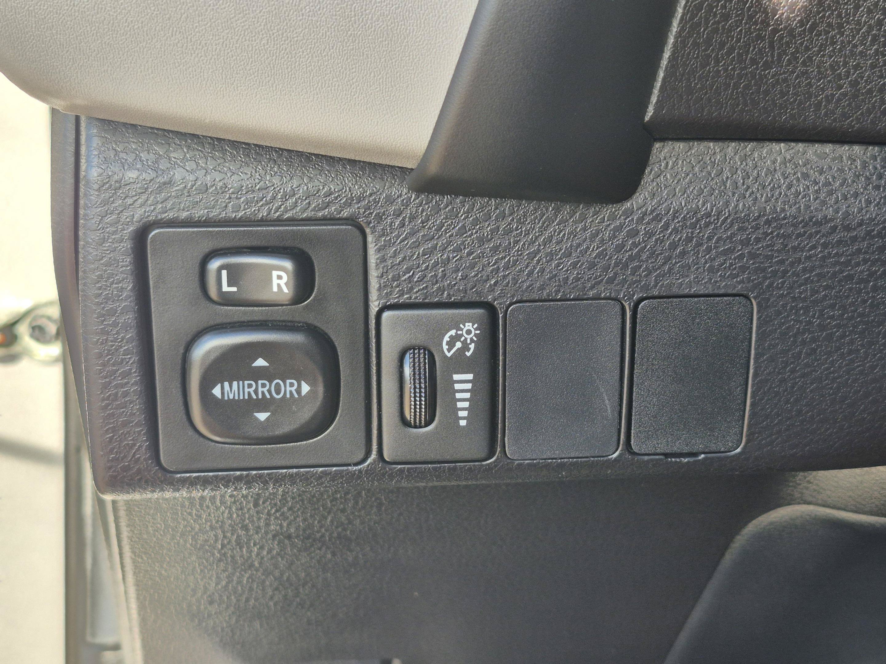 Used 2019 Toyota Corolla LE FWD image 27