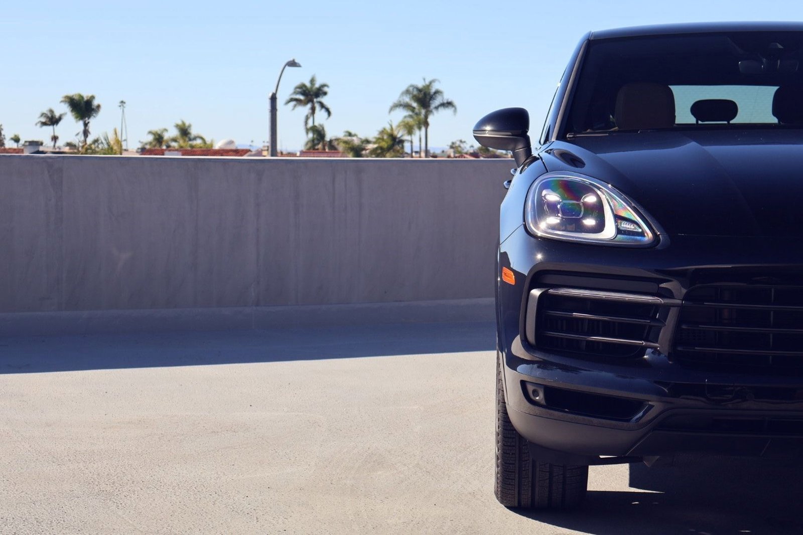 Certified 2023 Porsche Cayenne Platinum Edition image 12