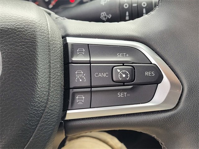 Used 2023 Jeep Compass Limited image 15