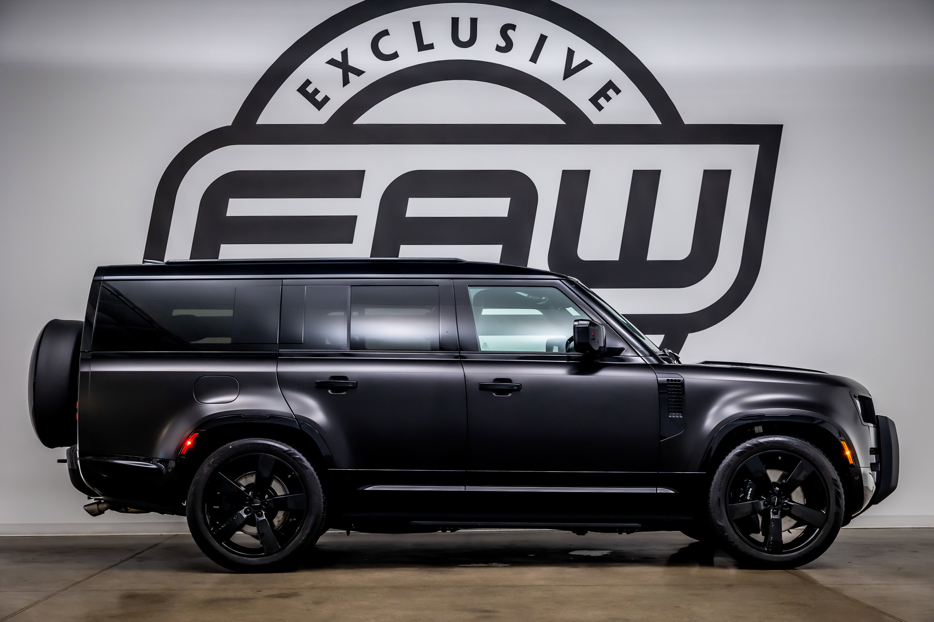 Used 2026 Land Rover Defender 130 V8 image 8