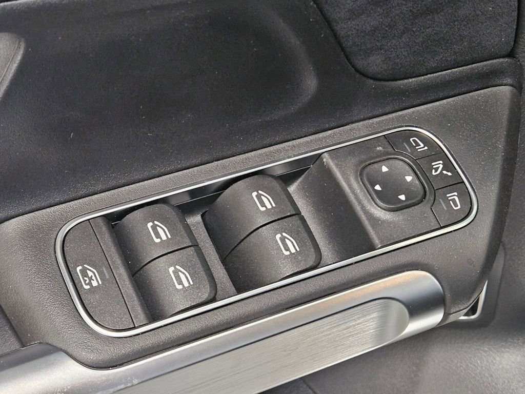 New 2026 Mercedes-Benz GLB 35 AMG 4MATIC image 16