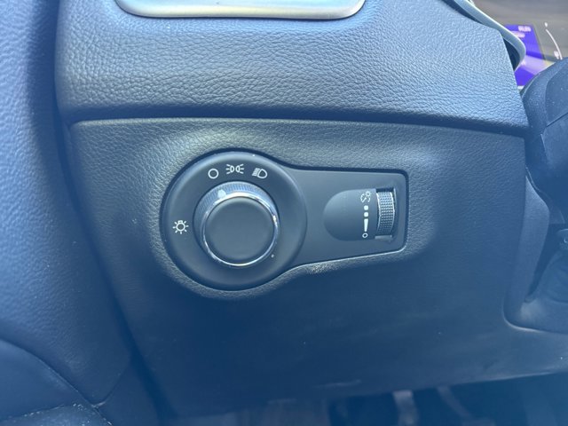 Used 2017 Jeep Compass Sport image 30