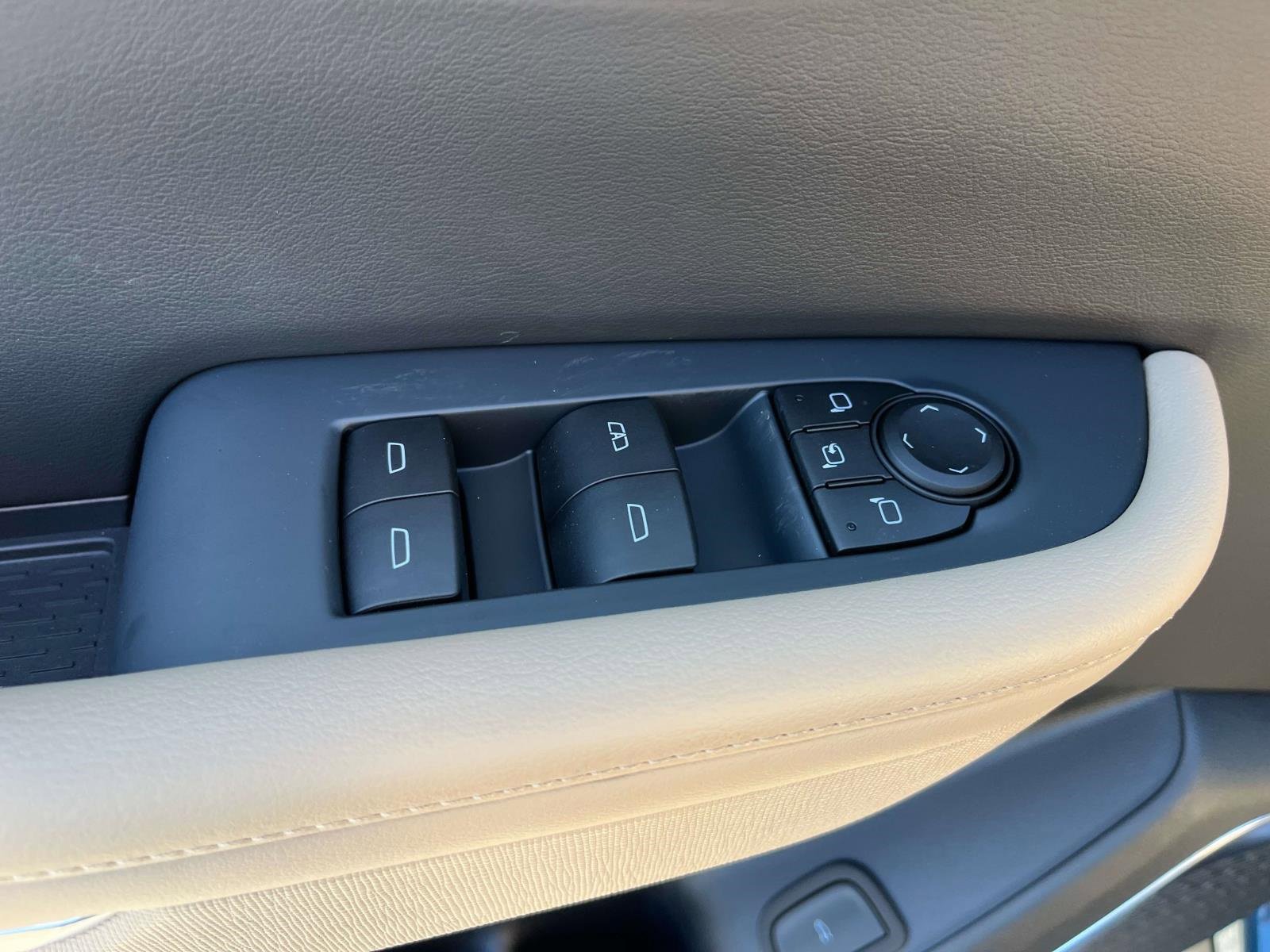 New 2026 Buick Enclave Preferred w/ Power Package image 25