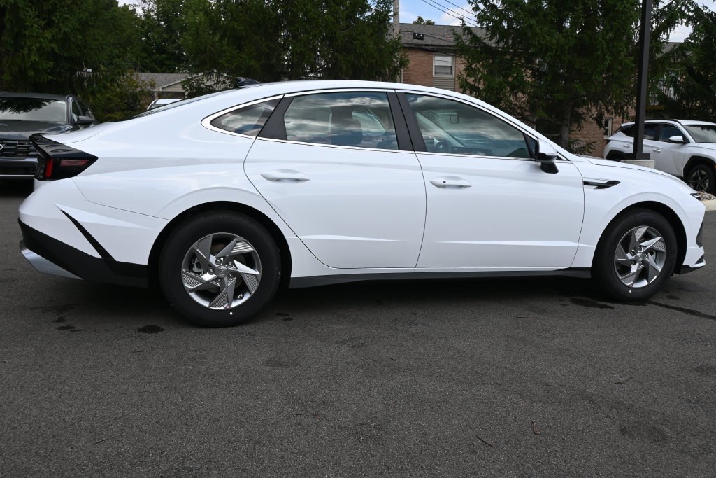 New 2026 Hyundai Sonata SE FWD image 9