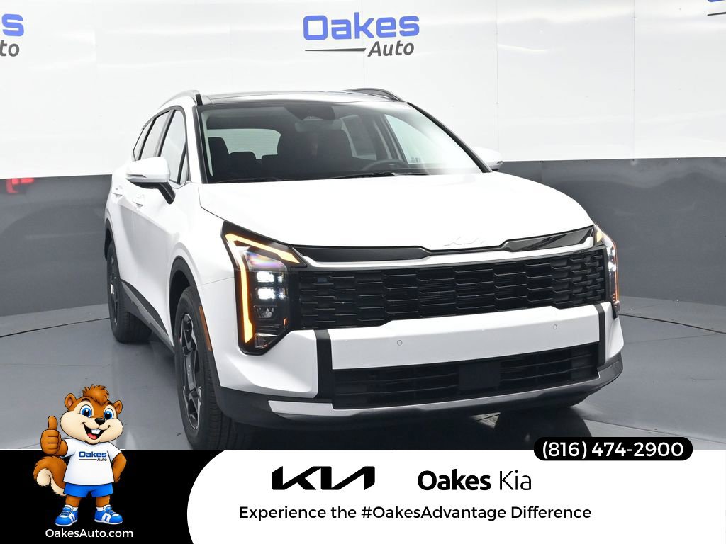 Certified 2026 Kia Sportage EX w/ EX Panorama Roof Package FWD image 2