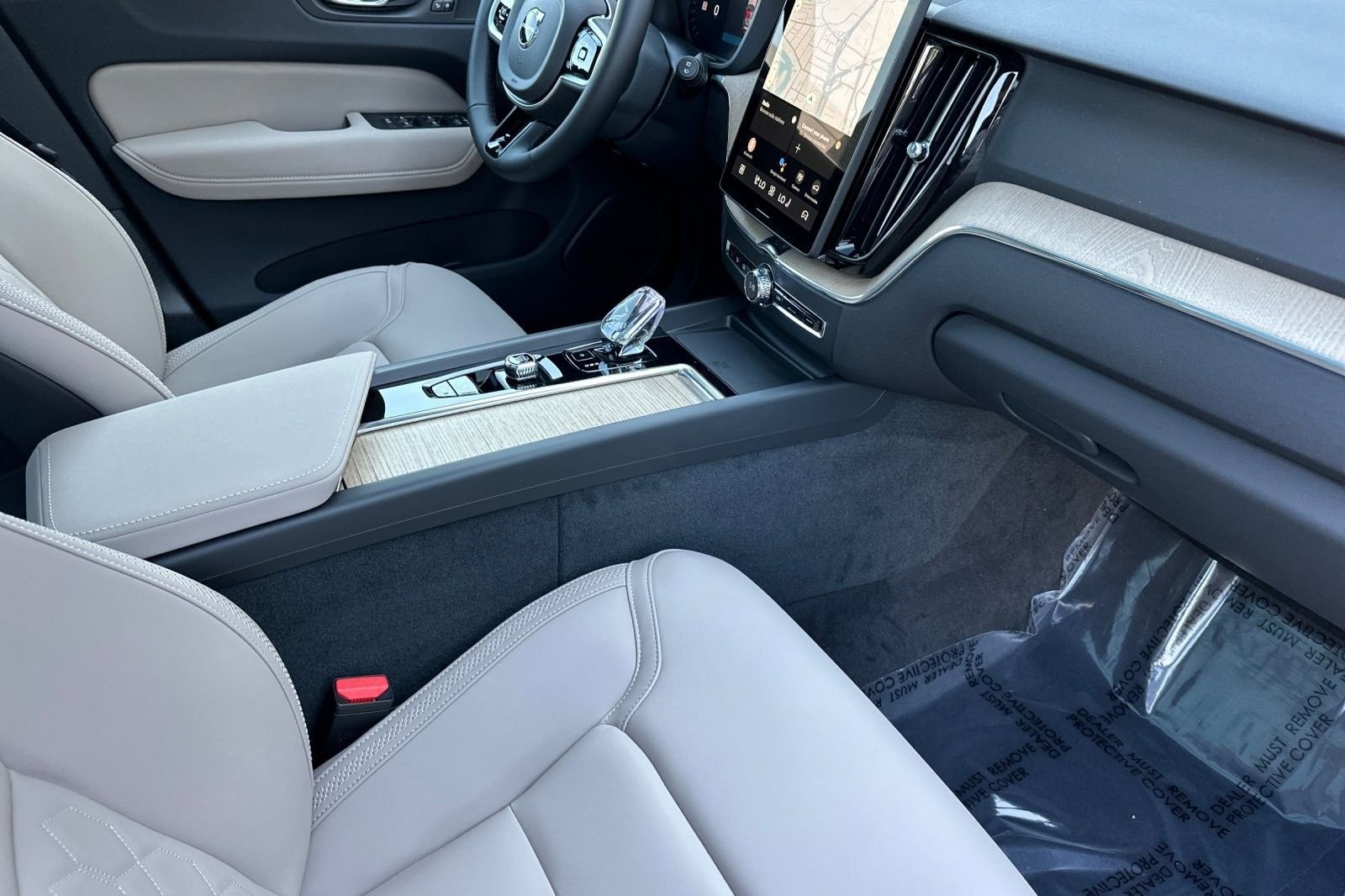 New 2026 Volvo XC60 B5 Plus w/ Protection Package Premier image 18