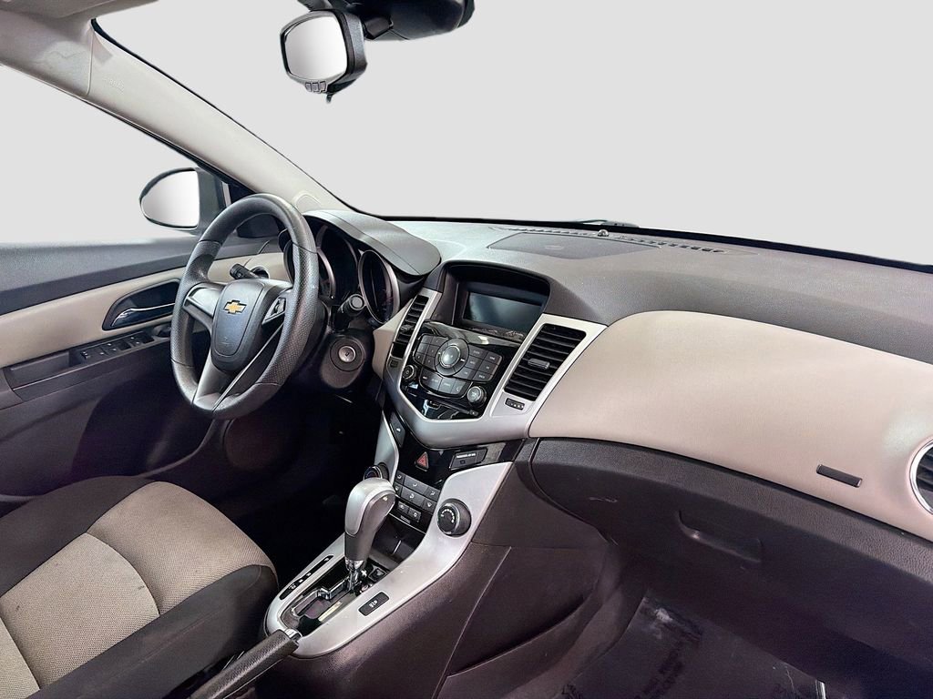 Used 2016 Chevrolet Cruze LS FWD image 27