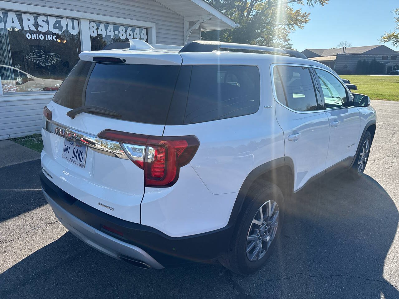 Used 2020 GMC Acadia SLT AWD/4WD image 3