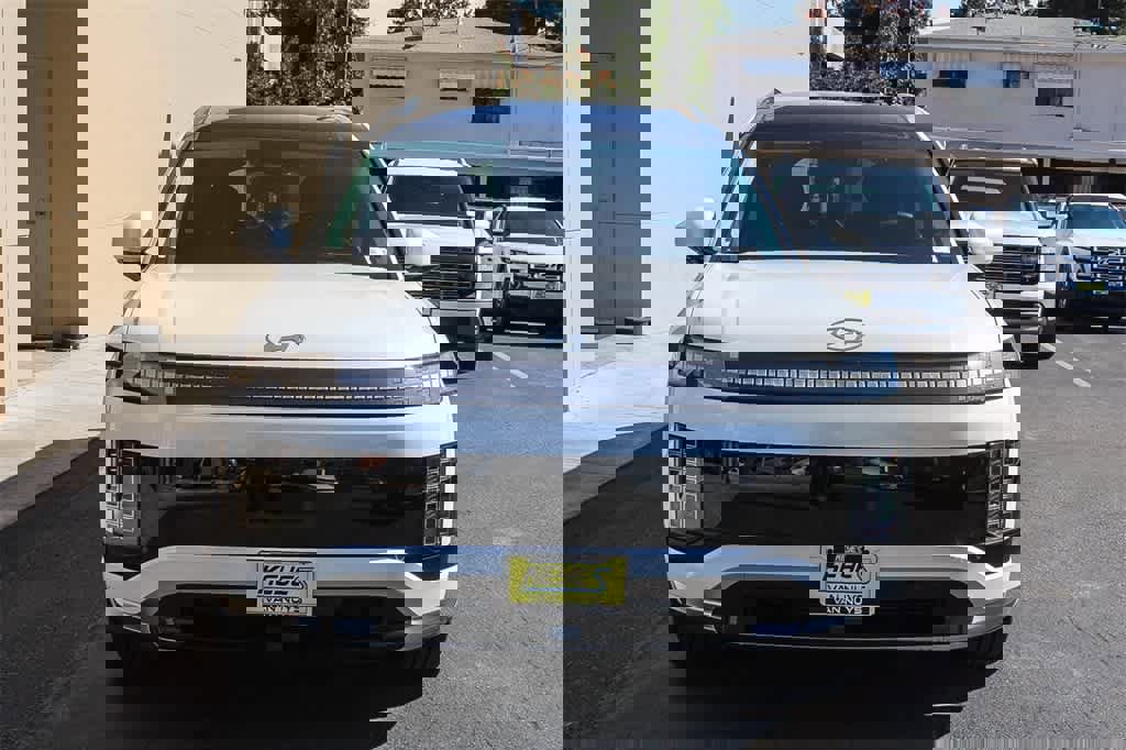 New 2026 Hyundai Ioniq 9 Calligraphy w/ Tow & Go Package image 2