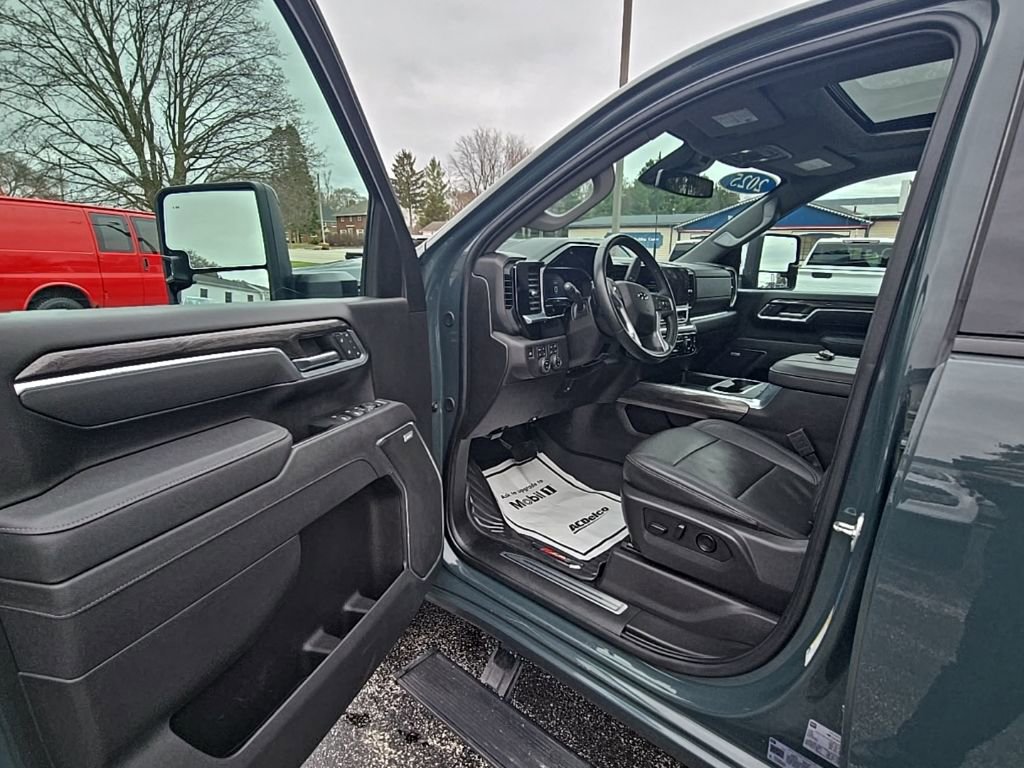 Used 2025 Chevrolet Silverado 2500 LTZ w/ Trail Boss Package AWD/4WD image 16