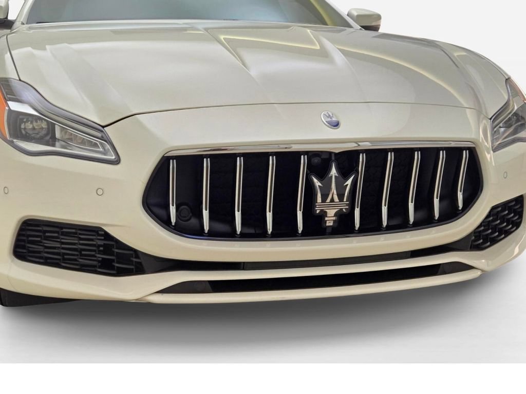 Used 2023 Maserati Quattroporte GT RWD image 4