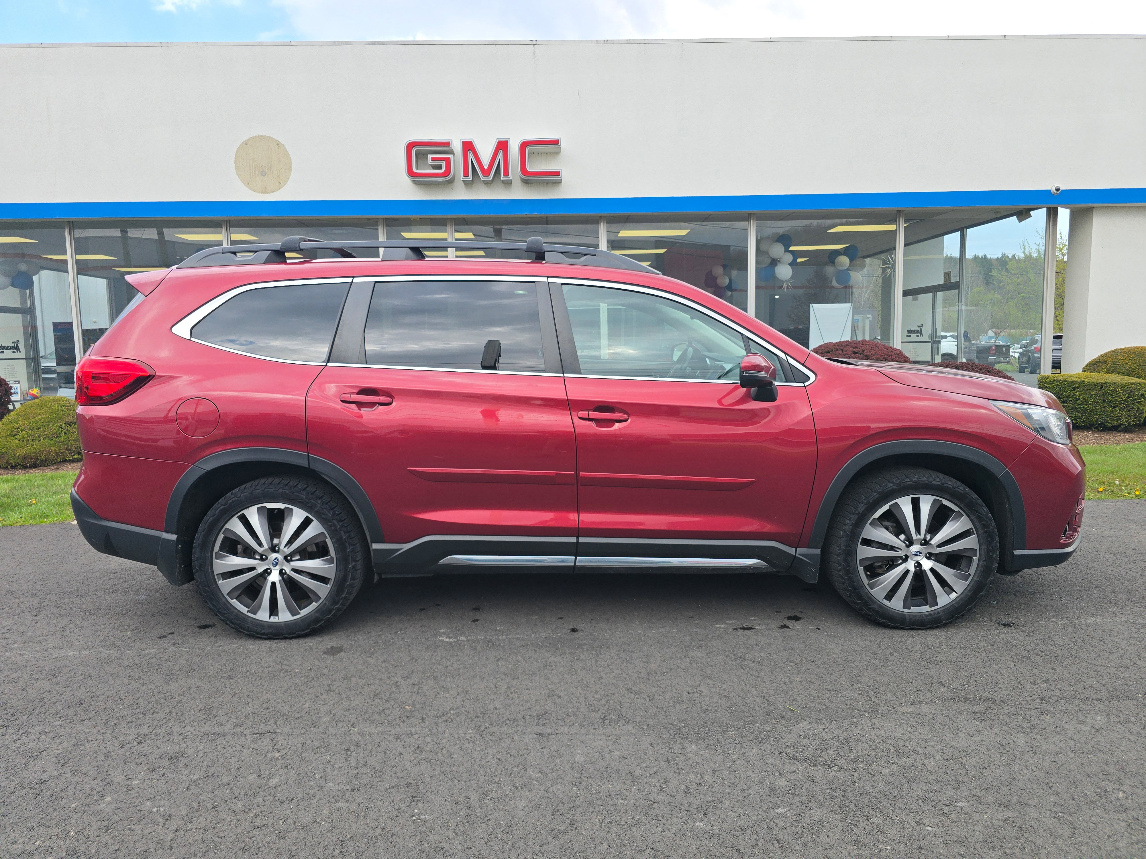 Used 2021 Subaru Ascent Limited w/ Technology Package AWD/4WD image 2