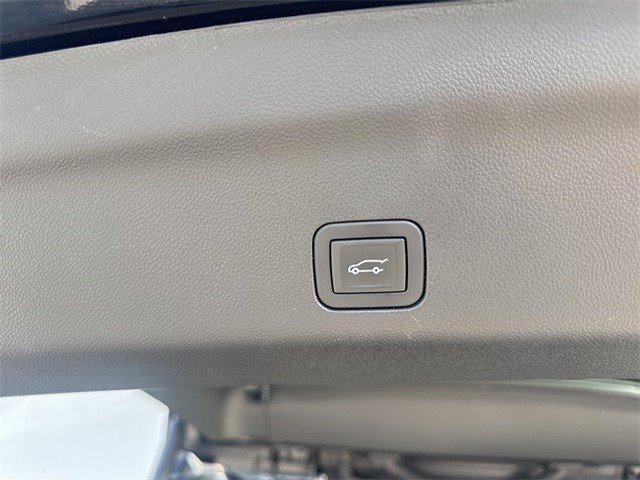 Certified 2025 Chevrolet Suburban RST w/ Comfort Package image 7