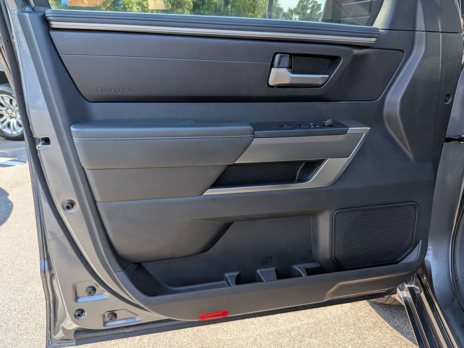 Used 2025 Toyota Tundra SR5 AWD/4WD image 12