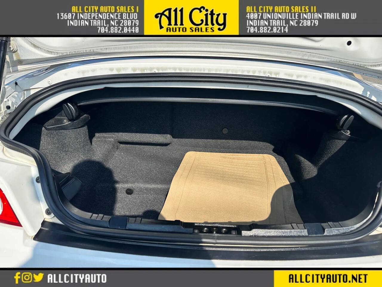 Used 2005 BMW Z4 2.5i image 26