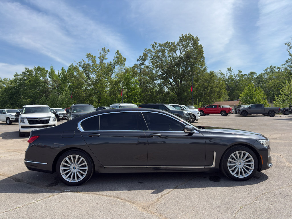 Used 2022 BMW 740i xDrive w/ Premium Package AWD/4WD image 30