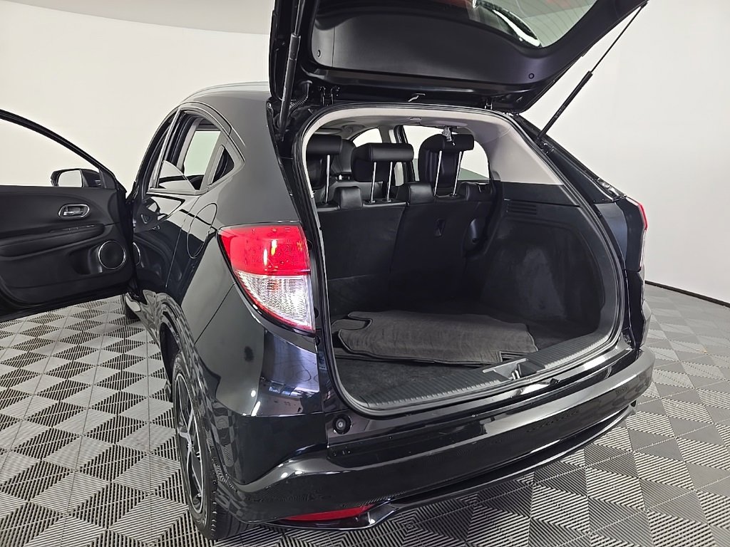 Used 2021 Honda HR-V Touring image 27