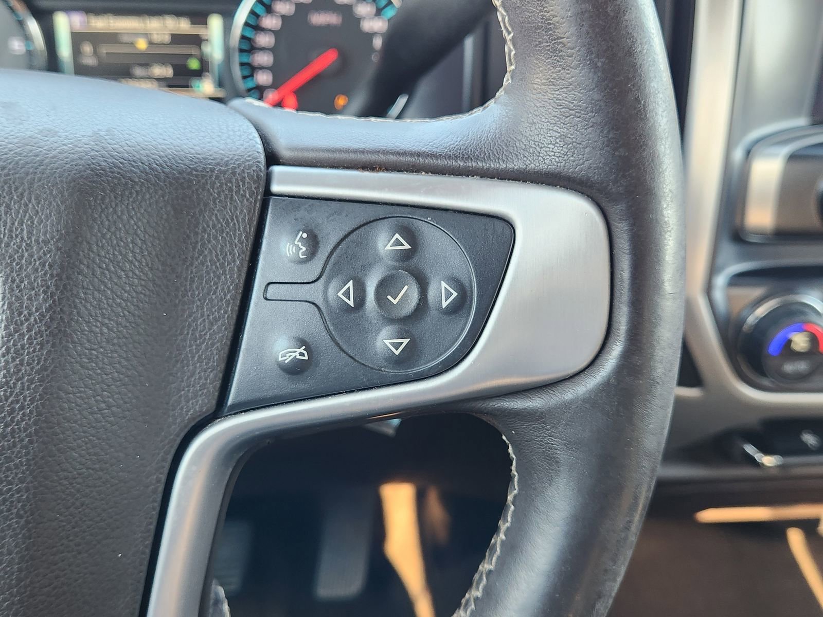 Used 2017 GMC Sierra 1500 SLT w/ SLT Premium Package image 32