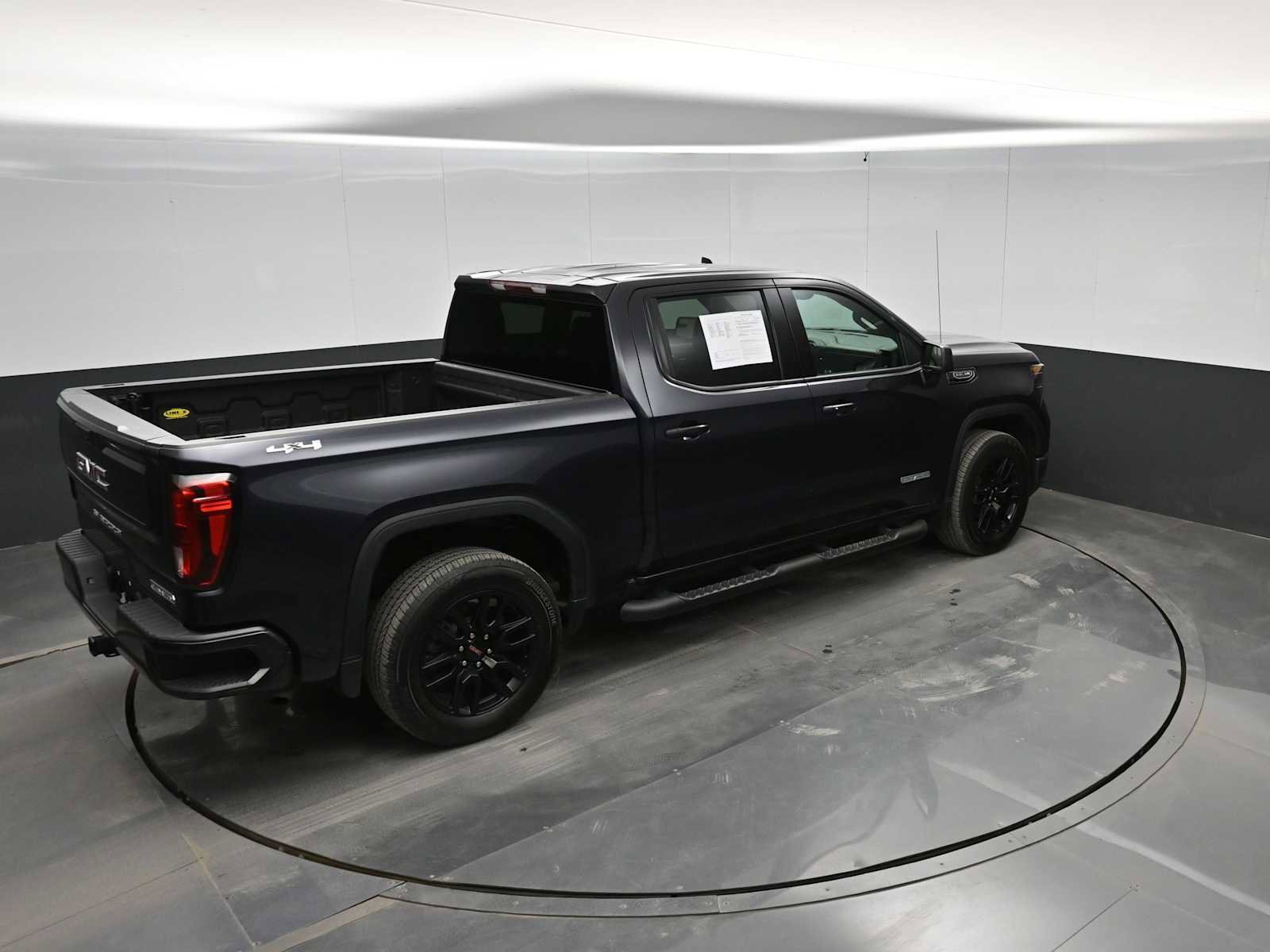 Used 2024 GMC Sierra 1500 Elevation image 31