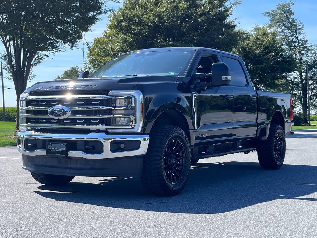 Used 2025 Ford F350 Lariat w/ Camper Package AWD/4WD image 4