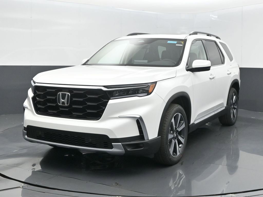 New 2025 Honda Pilot Touring image 7