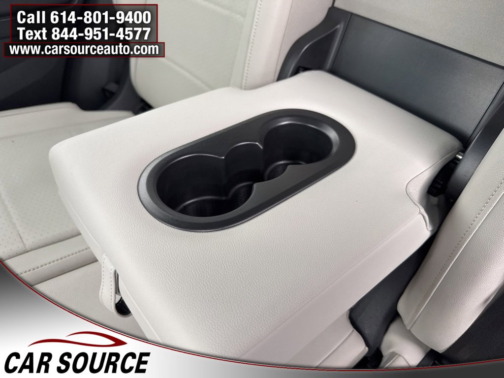 Used 2020 Volkswagen Tiguan SE R-Line image 40