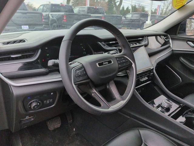 Used 2023 Jeep Grand Cherokee 4WD 4xe image 12