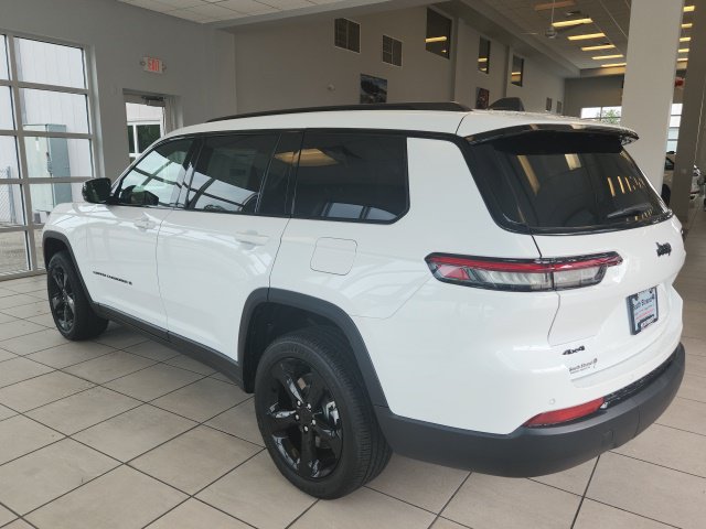 New 2024 Jeep Grand Cherokee L Altitude AWD/4WD image 6