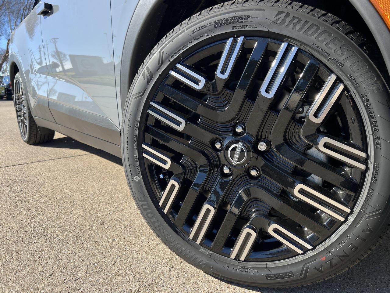 New 2026 Nissan Leaf Platinum+ w/ Cargo Package (Platinum+) image 6