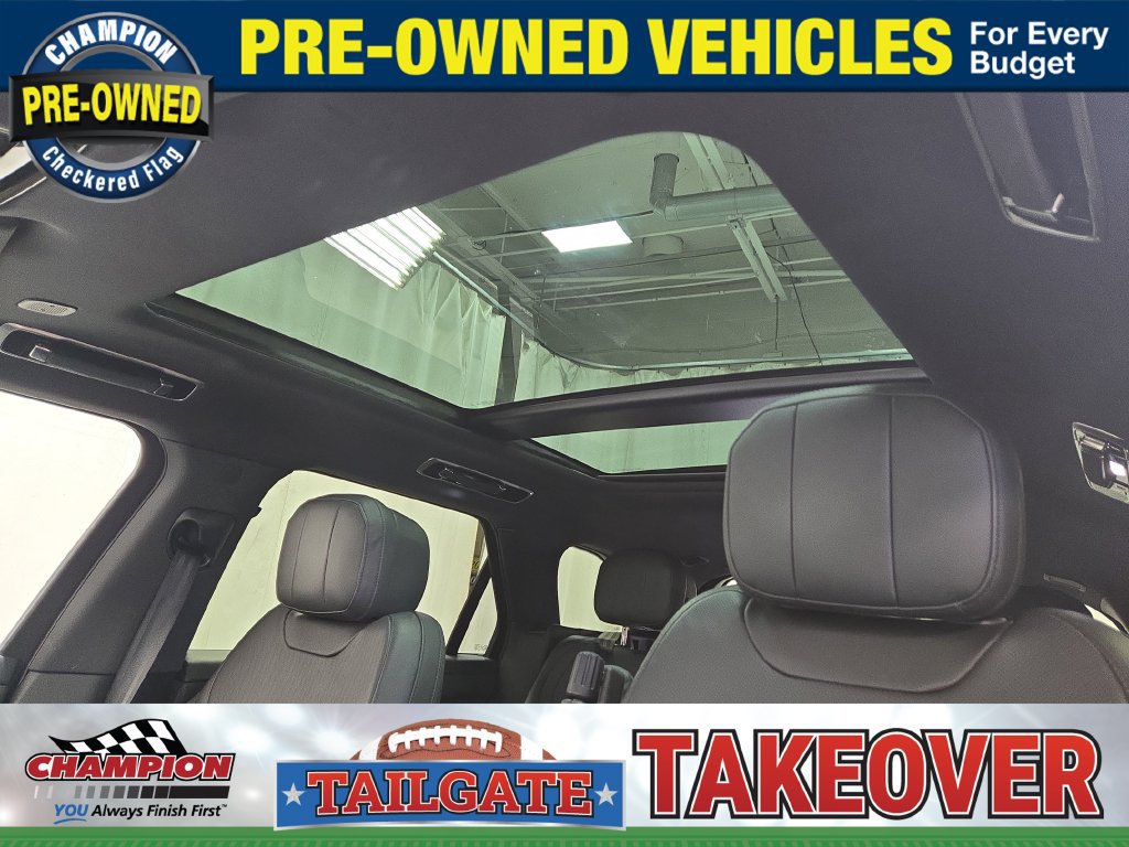 Used 2025 Land Rover Range Rover Sport SE AWD/4WD image 13