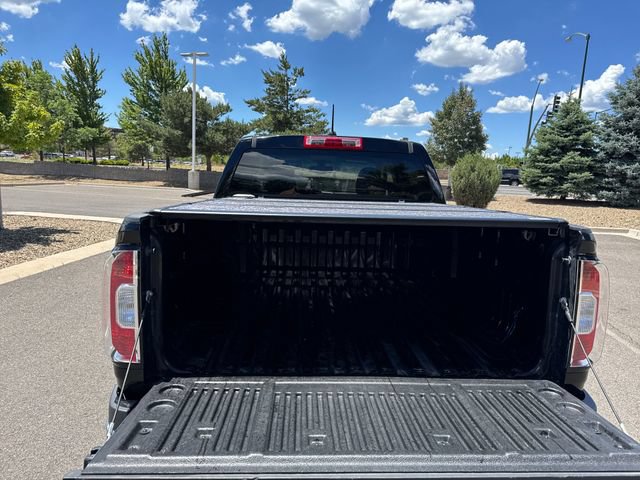 Used 2015 GMC Canyon SLT AWD/4WD image 16