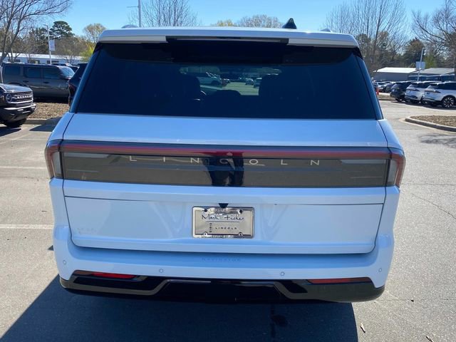 New 2026 Lincoln Navigator Reserve w/ Jet Appearance Package AWD/4WD image 29