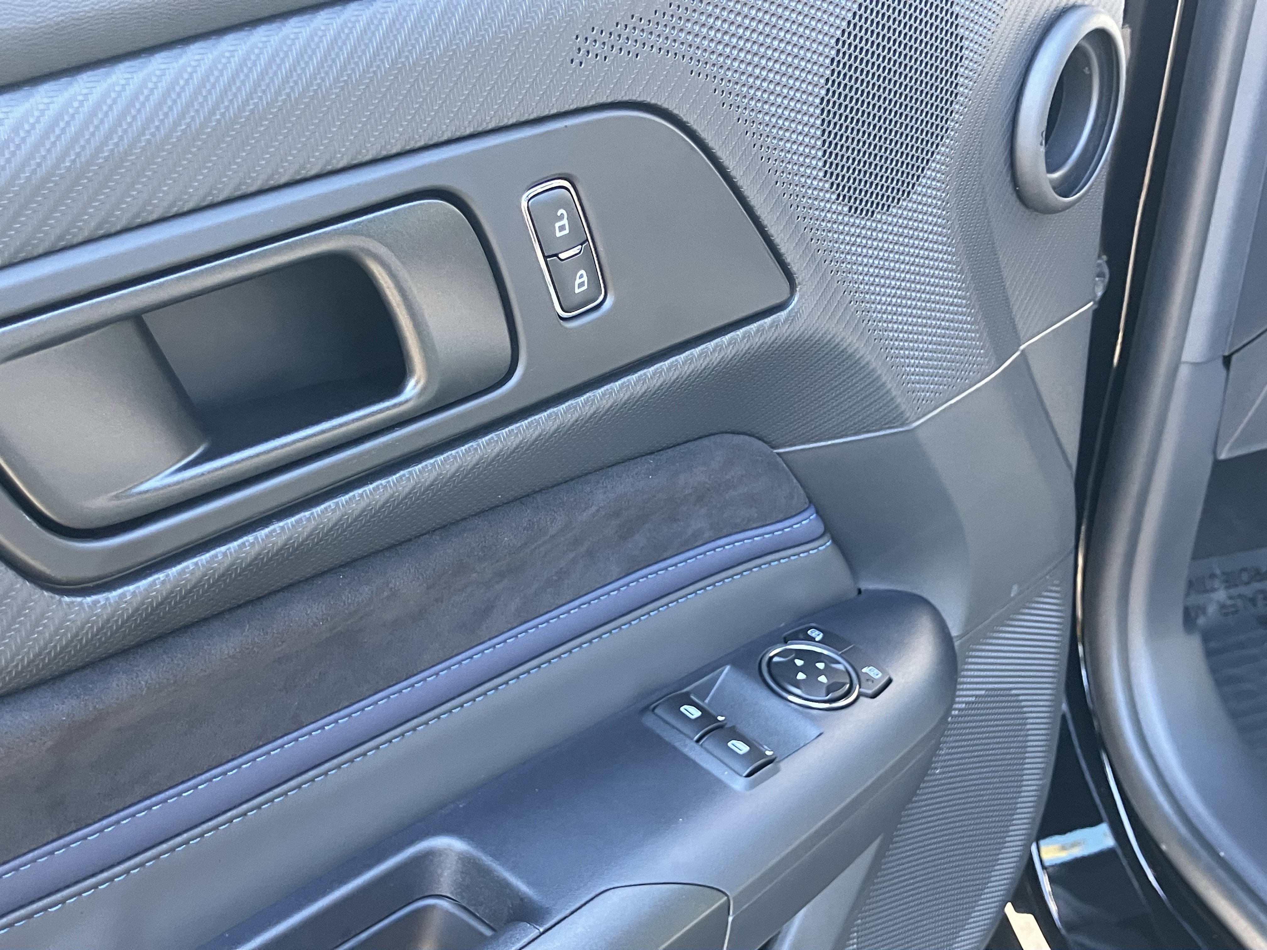 Used 2025 Ford Mustang Dark Horse image 15