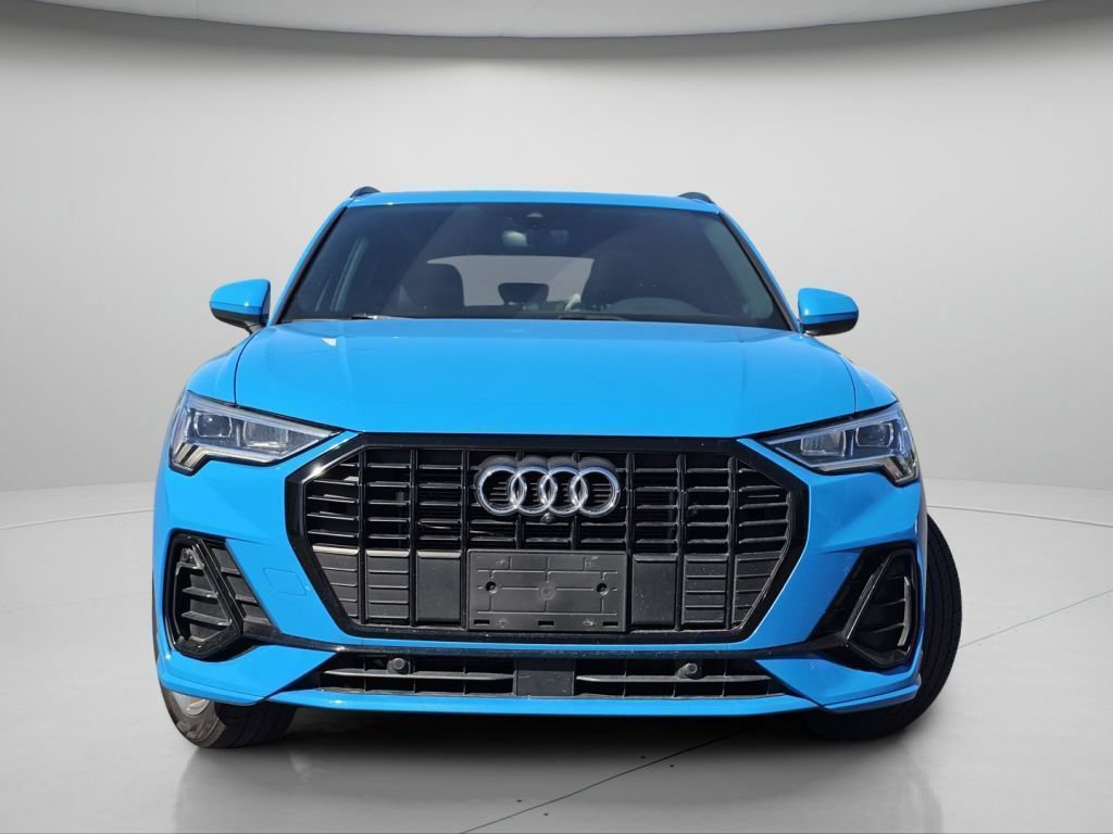 Used 2022 Audi Q3 2.0T Premium Plus w/ Premium Plus Package AWD/4WD image 3